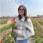 Sono una studentessa universitaria pronta a darti ripetizioni.